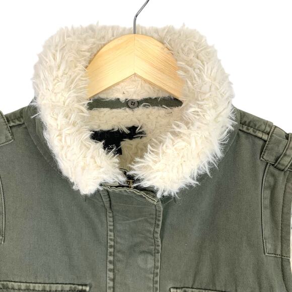 TINSEL Women's Size XS Sherpa Lined Army Green Sinch Waist Cargo Vest - Picture 4 of 12